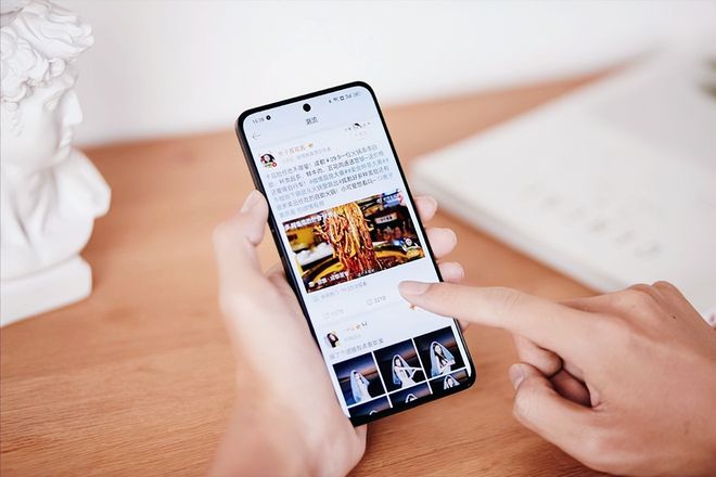 实锤6大配色+磁吸生态双层OLED屏更耐