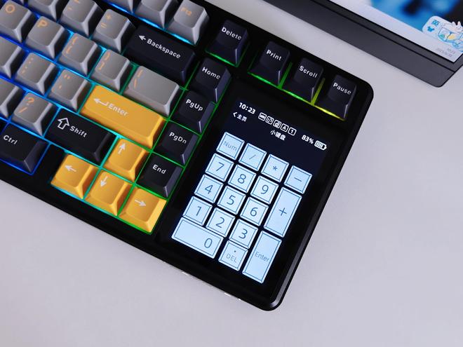 狼蛛L99带您解锁机械键盘新形态pg电子中文模拟器触控大屏加持(图1)